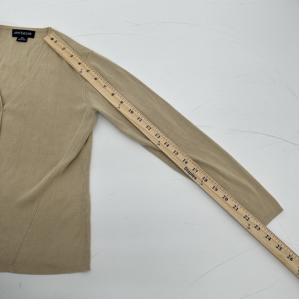 Ann Taylor Women's Button Front Silk Knit Cardigan Sweater Size XS Beige V Neck - Picture 6 of 6